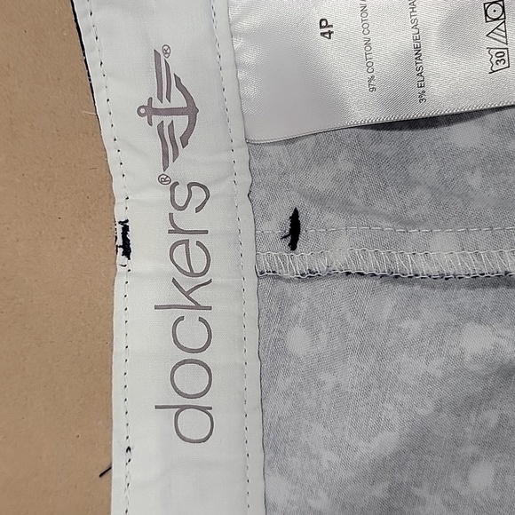 Dockers, Size 4P, Every Day Skooter Skort, Blue with White Fish & Crab Pattern - Picture 9 of 10